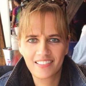 Meet your Posher, Ewa